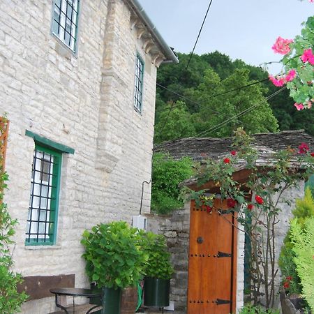 Tritoxo Guesthouse Koukkouli Bagian luar foto