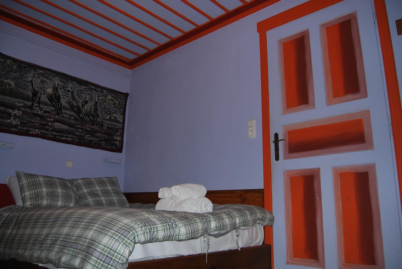 Tritoxo Guesthouse Koukkouli Bagian luar foto